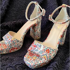 Boden Floral Chunky Heels Sandals